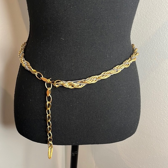 5/$25 Women’s Gold Metal Rope chain belt - Picture 1 of 5